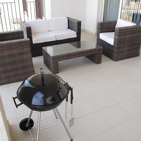Amphithea B105 Apartment